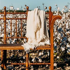 NWT - Covered in cotton 100% cotton throw - the Tate